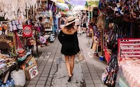 Ubud art village wood carving Bali