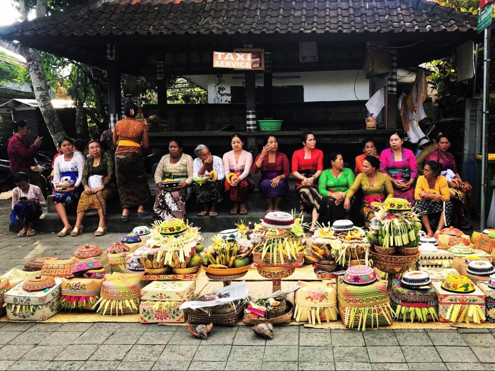 Local Bali Comunity Life