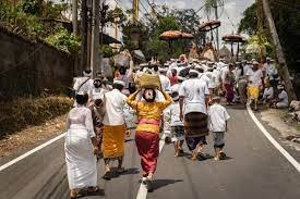 Bali ceremony road closure